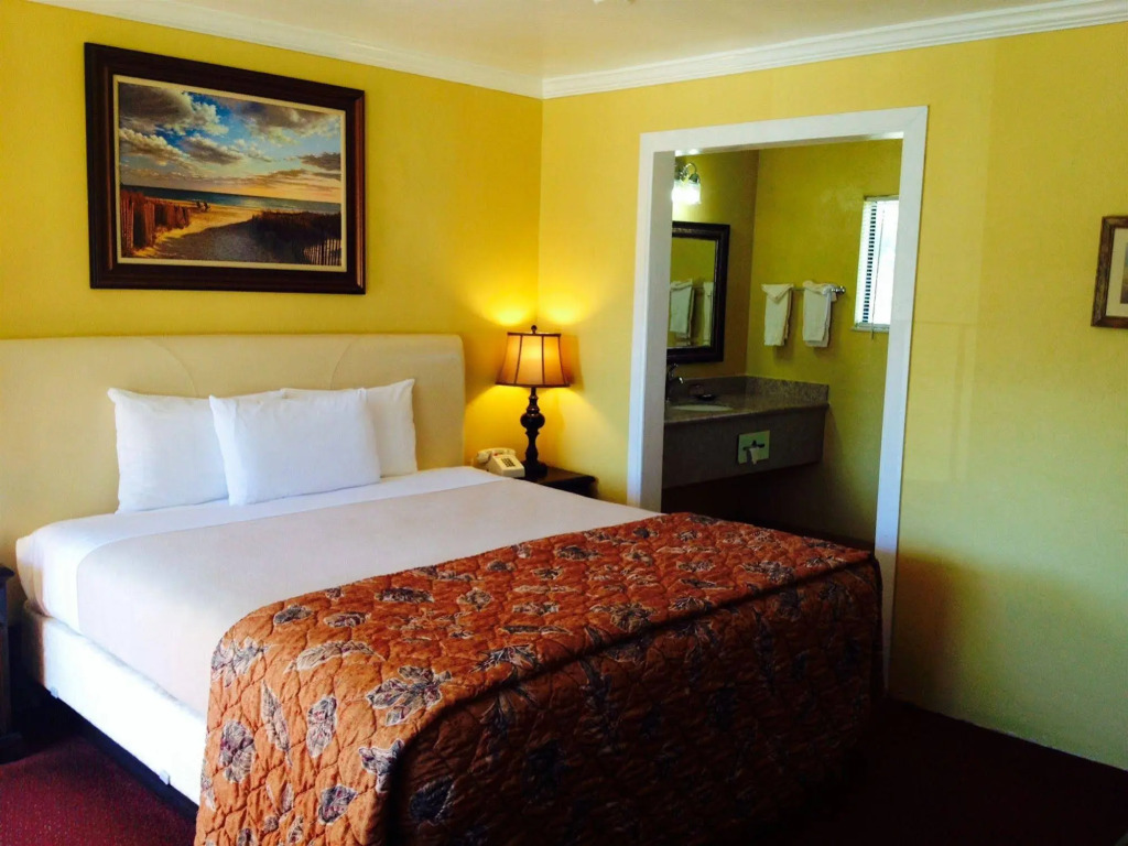 Inn By The Bay Monterey by null