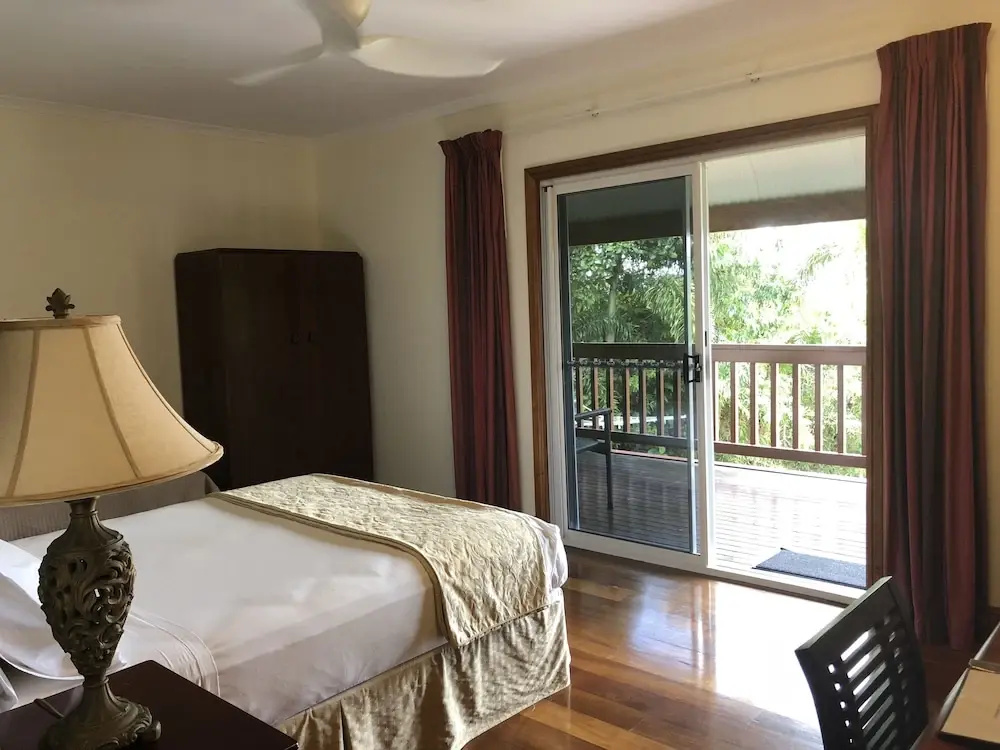 Deluxe Double room with view (full double bed)