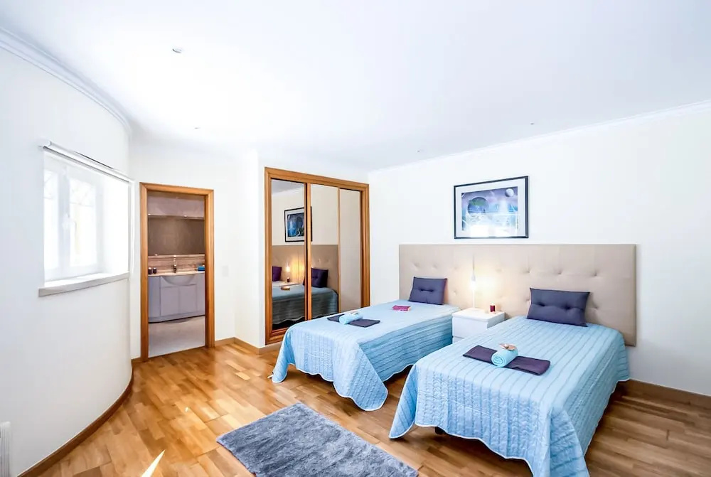 Villa Samoa — 5