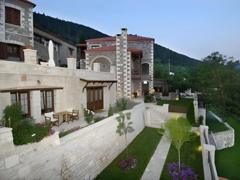 Emotions Country Resort