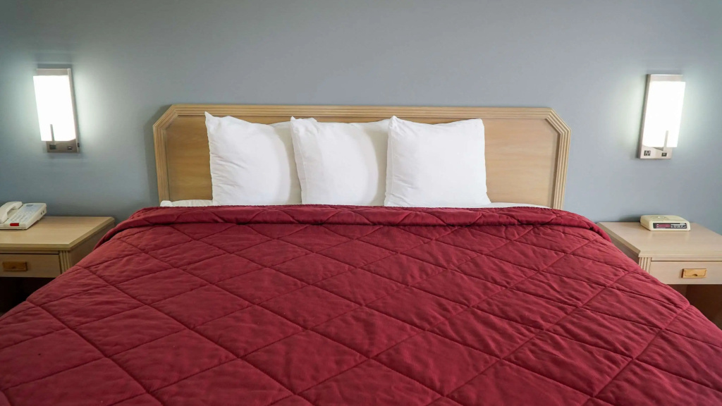 Standard Double room (full double bed)