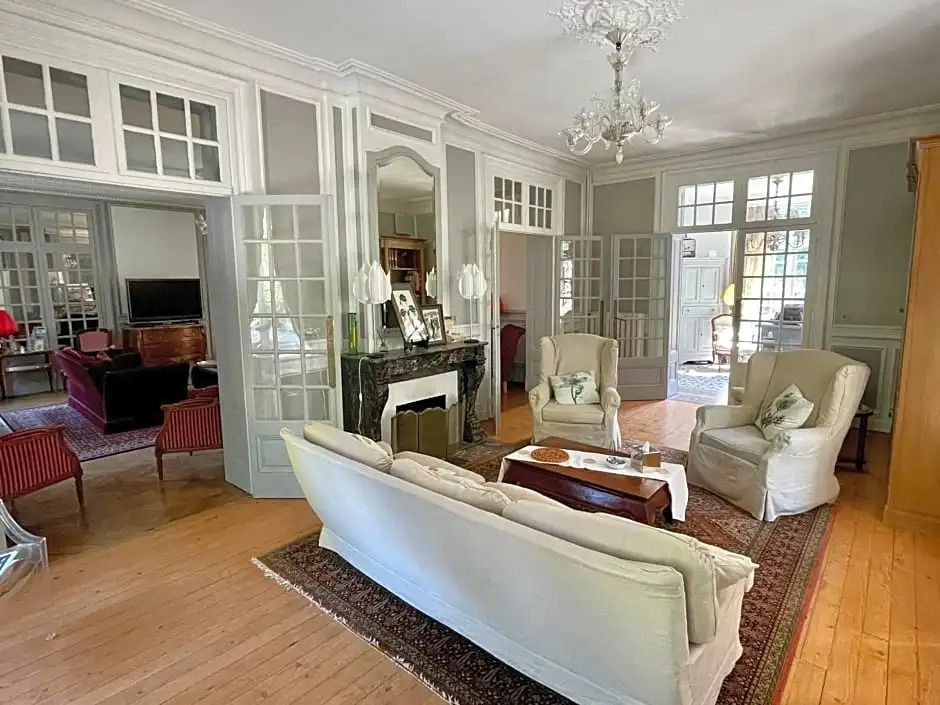 Château Hotel de Noyelles, Baie de Somme by null