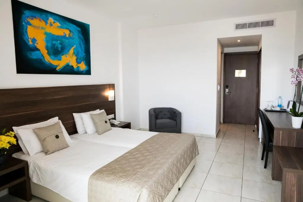 Theo Sunset Bay Hotel - Chambres