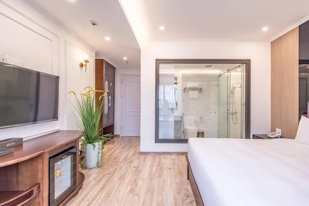 Отель Reyna Luxury Hotel в Ханое