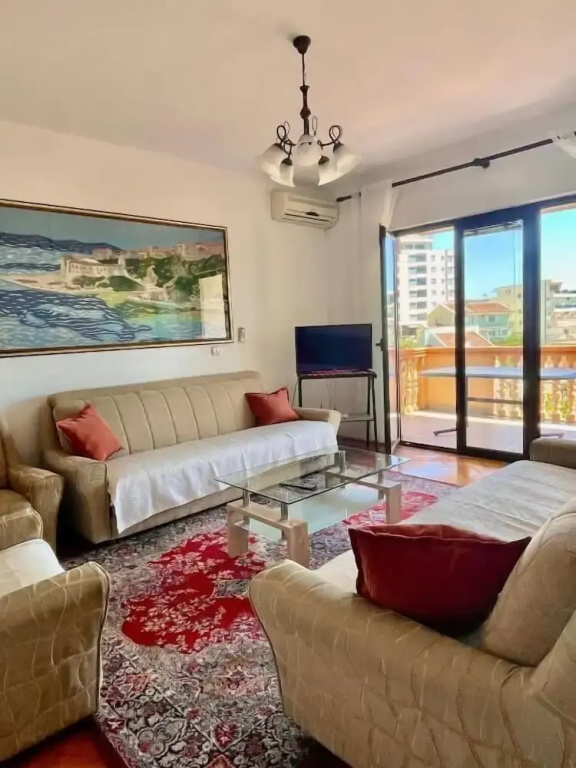 2 Bedrooms Comfort Apartment with balcony and with sea view