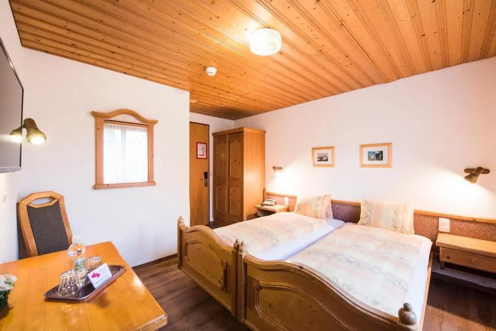Economy room