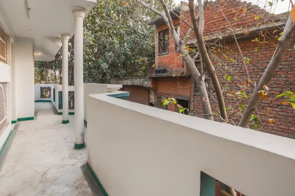 Green View Metro Hospital by OYO Rooms