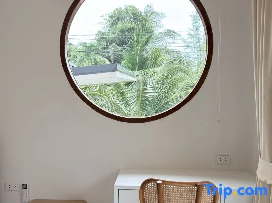 Chaloklum house close to beach