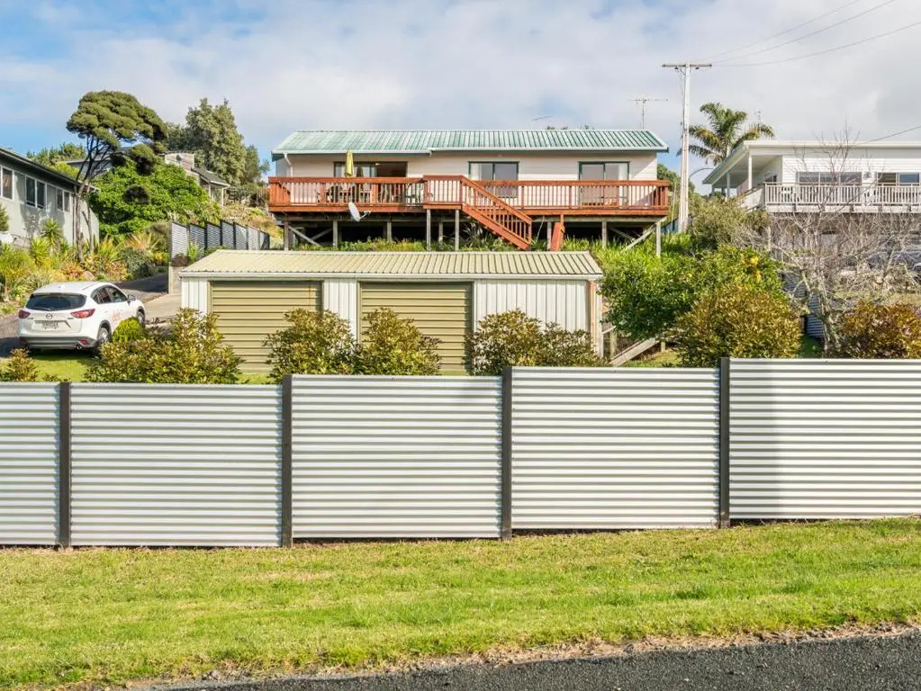Wine Downtime - Mangawhai Holiday Home