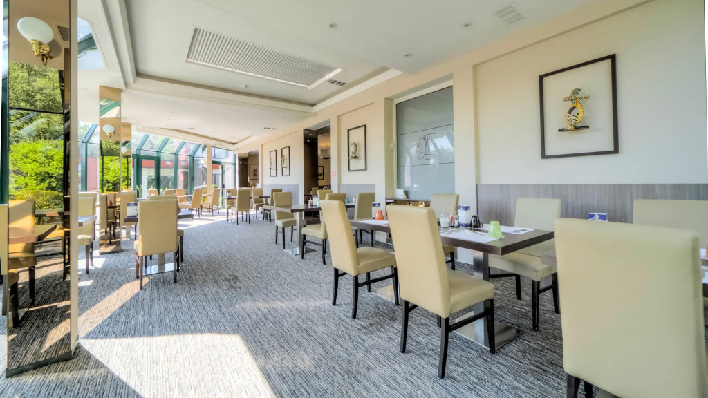 Hotel & Aparthotel Casteau Resort Mons picture