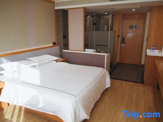 Superior Double room (full double bed)