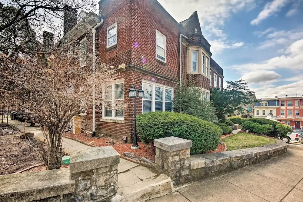 1 Mi to Reading Pagoda: Cozy Apt w/ Patio Access!