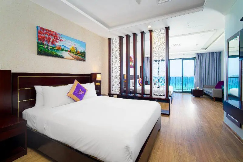 Suite with balcony and with sea view