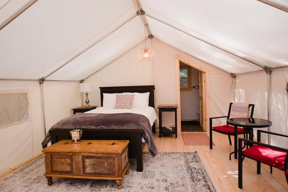 Tent (full double bed)