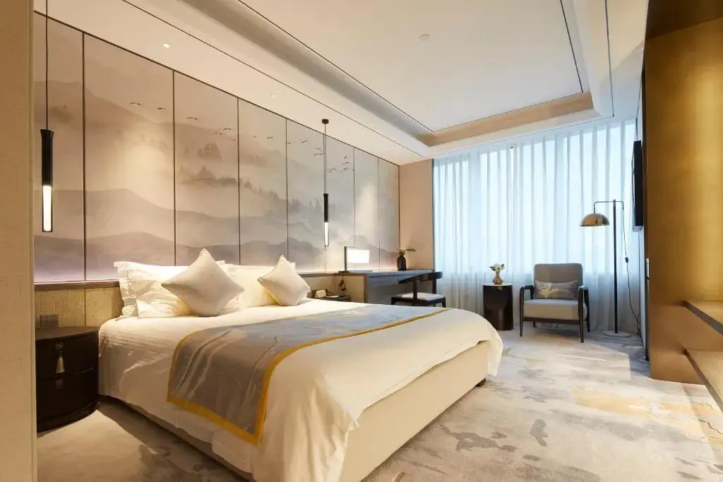 Deluxe Double room (full double bed)