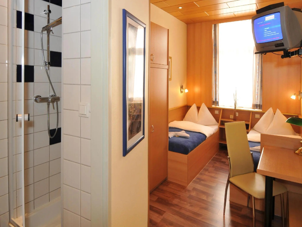 Standard Double room (full double bed)