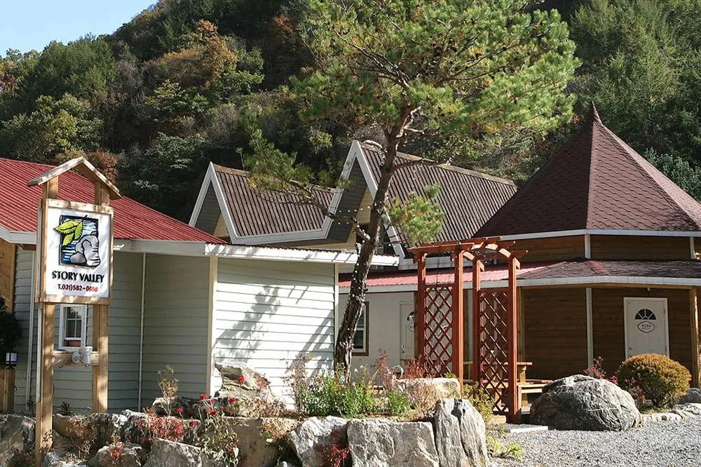 Story Vally Pension