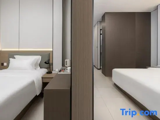 Executive Quadruple Suite