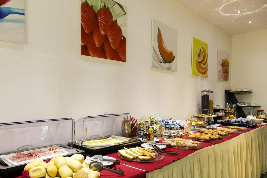 Hotel photo 13