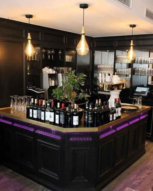 Food & Beverage