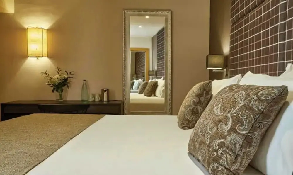 Hotel Hesperia Barri Gòtic - Chambres