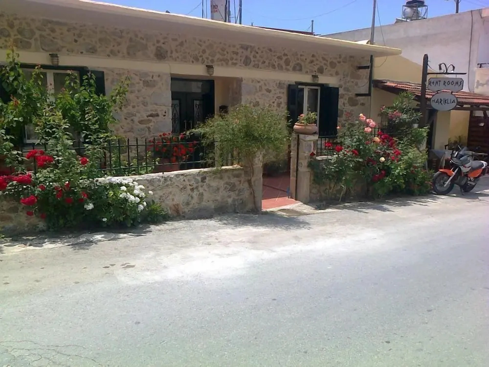 Hariklia Rent Rooms