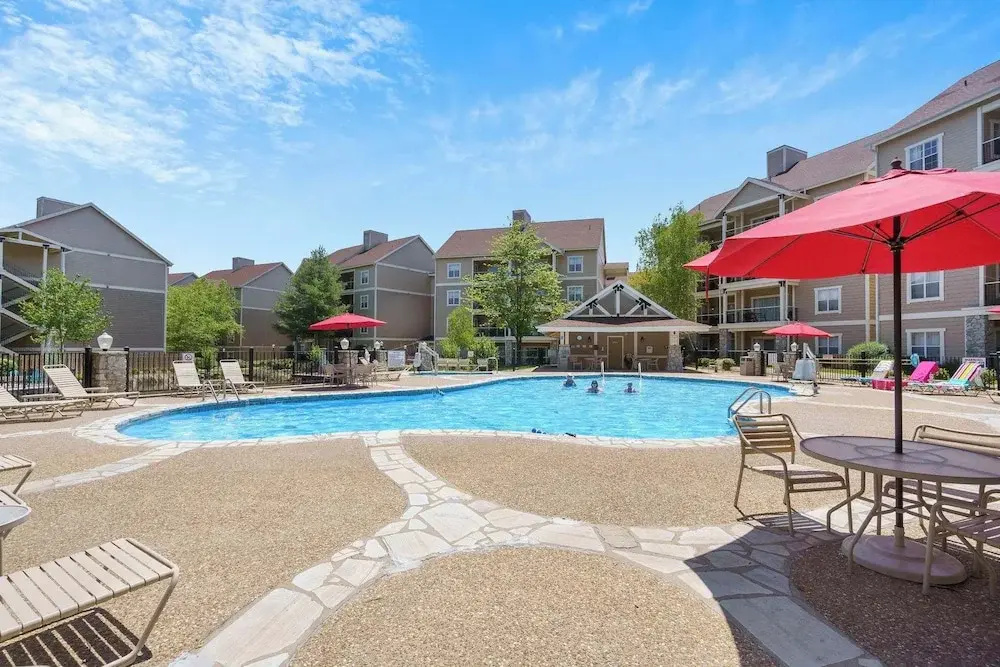 Lazy Lookout Mo Spacious 3 Bdr, Great Location!
