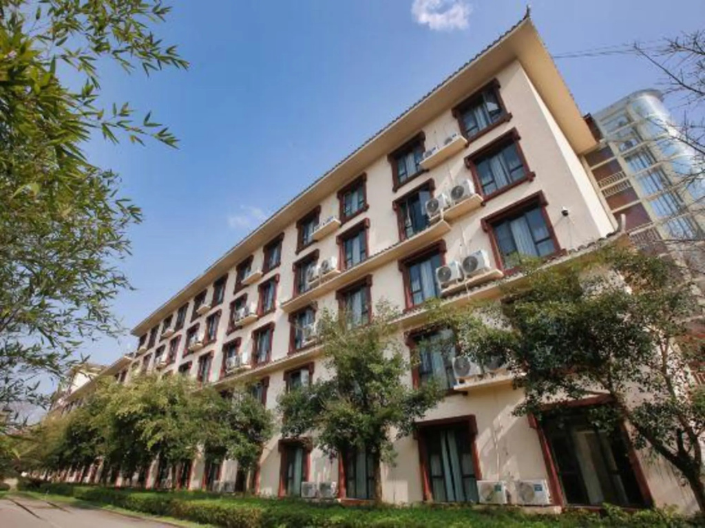 Guifeng Hotel Zhenfeng in Qianxinan