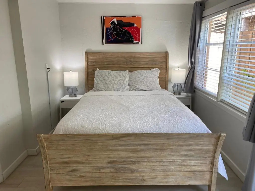 2 Bedrooms Cottage