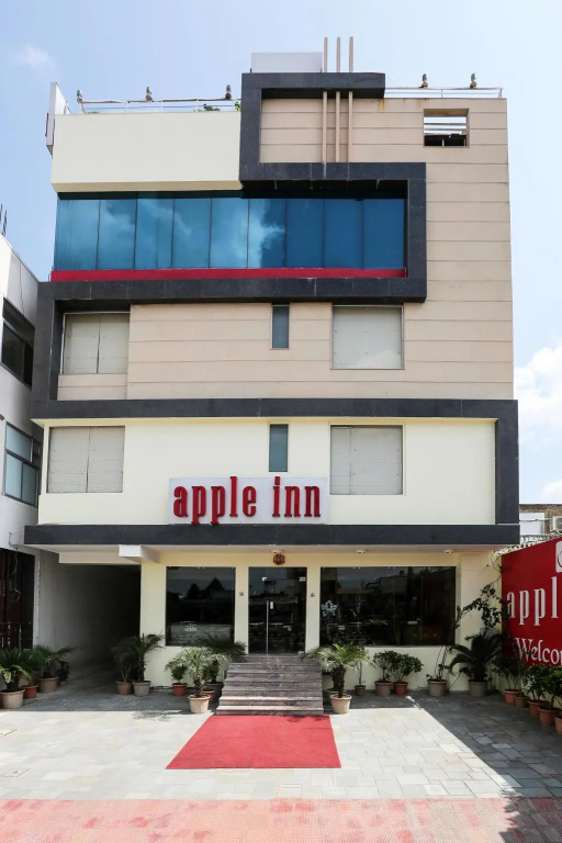 TGI Apple Inn