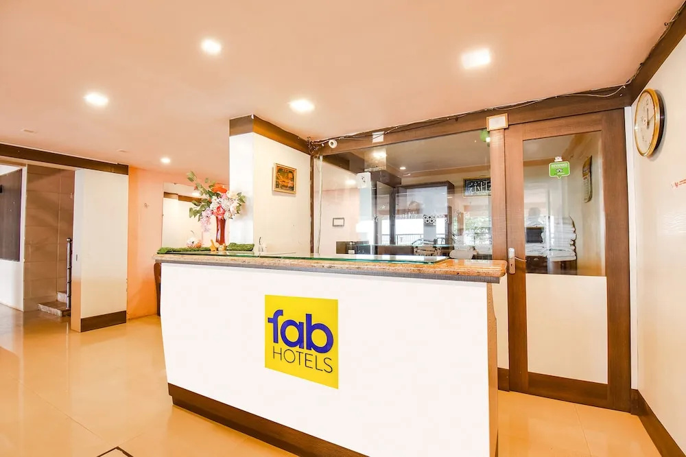 Lobby & Reception