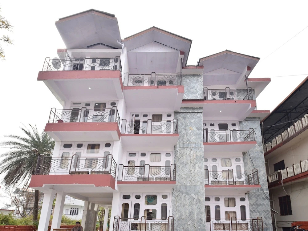OYO 8676 Atithi Chamunda