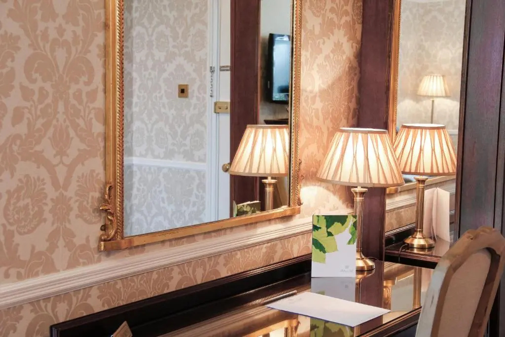 Llechwen Hall Hotel - Chambres