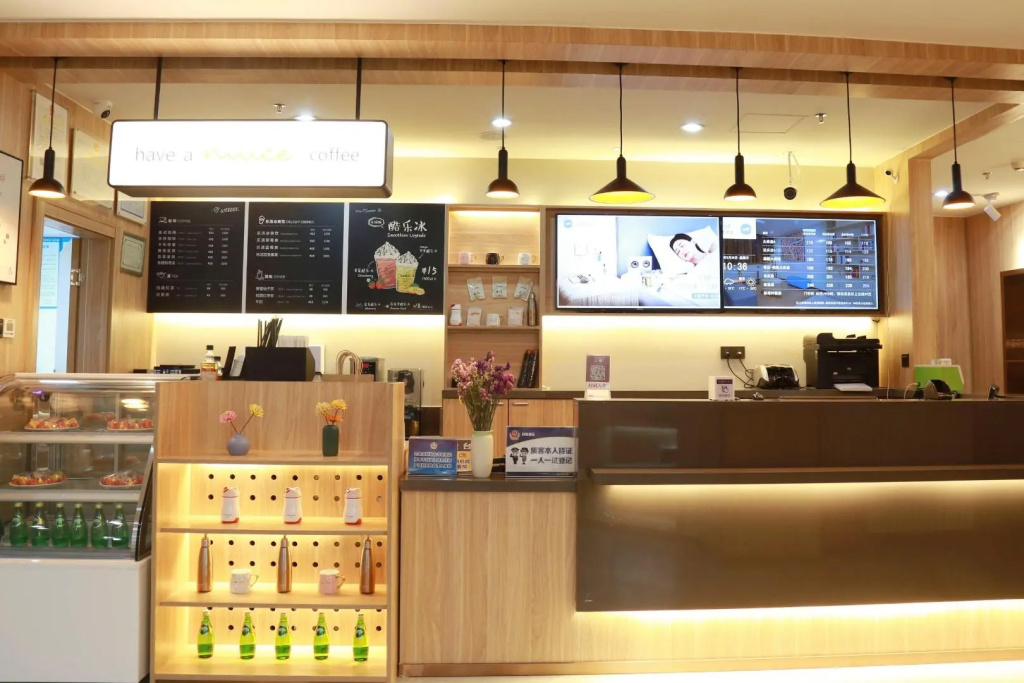 Lobby & Reception