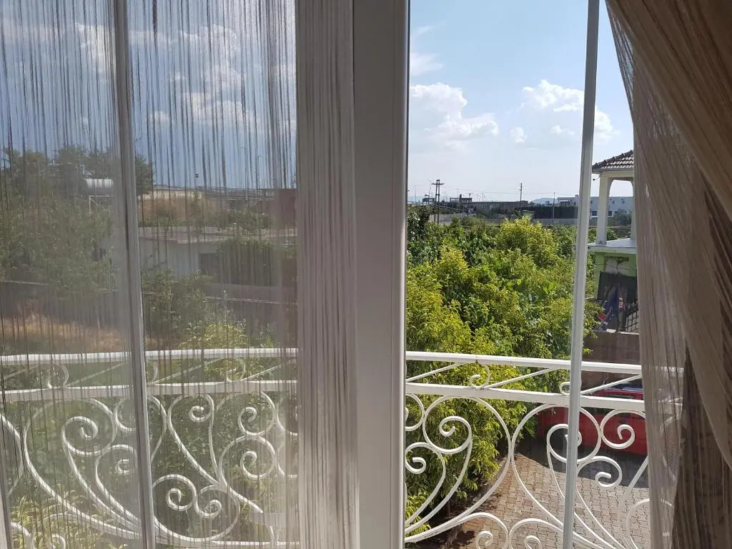 Deluxe Double room with balcony (full double bed)