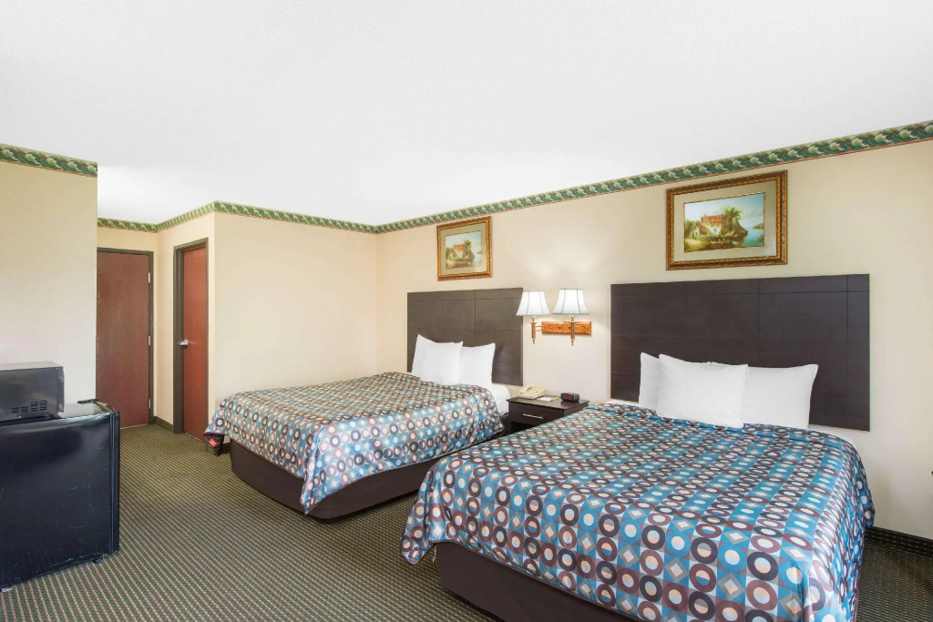 Quadruple Suite