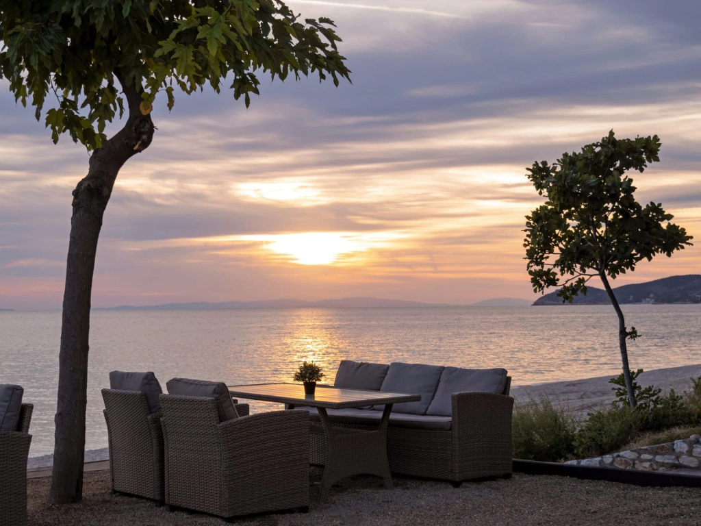 Beach & Waterfront