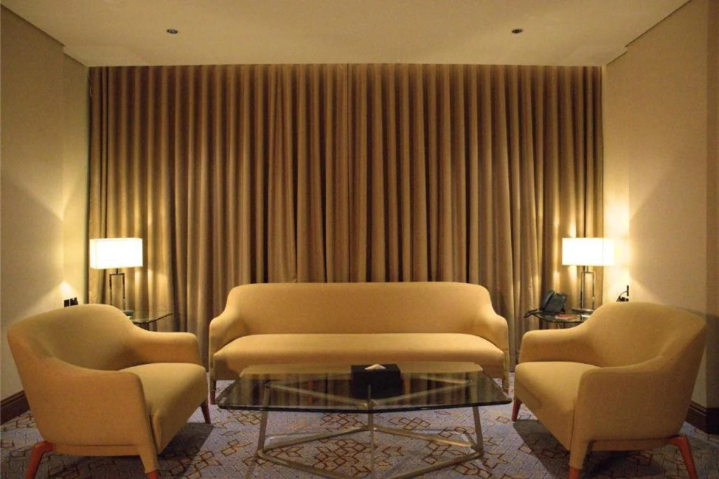 Midpoint Hotel — 5