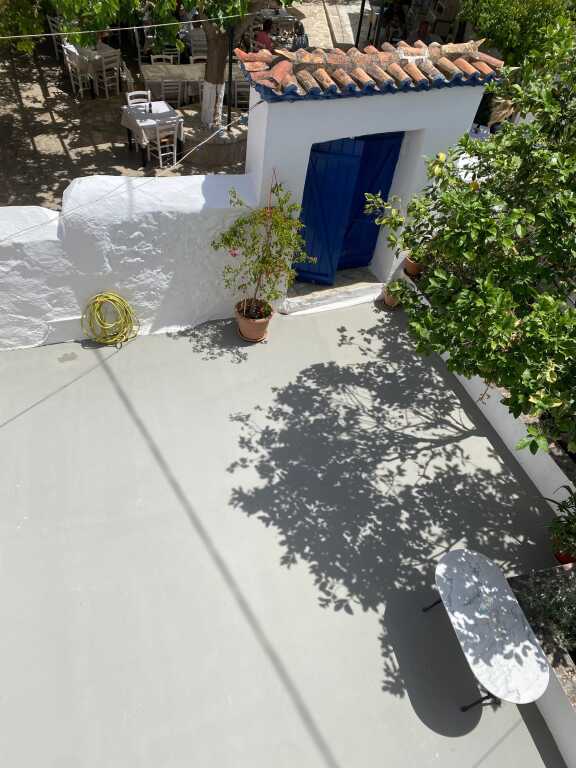 Douskos Guest House by null
