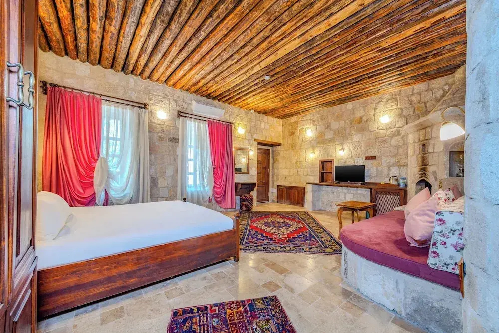 Luxury Suite with balcony