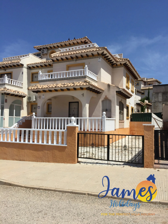 Playa Golf Quad house with comm pool P240