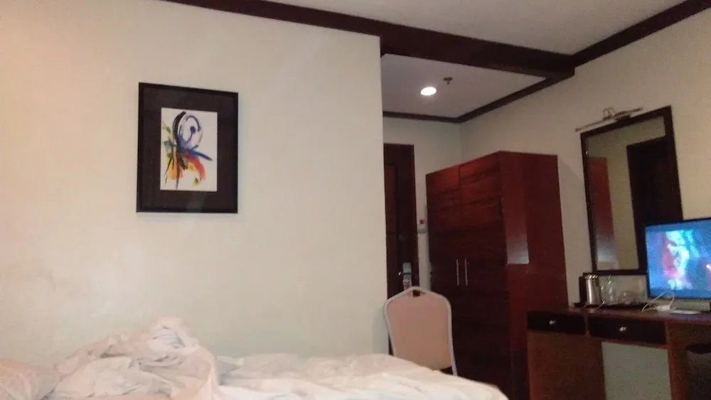 Executive Double room (full double bed)