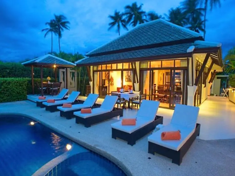 3 Bedrooms Villa