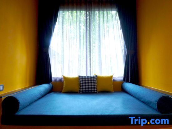 Двухместный номер Deluxe с видом на сад двуспальная кровать в Signature Phuket Resort