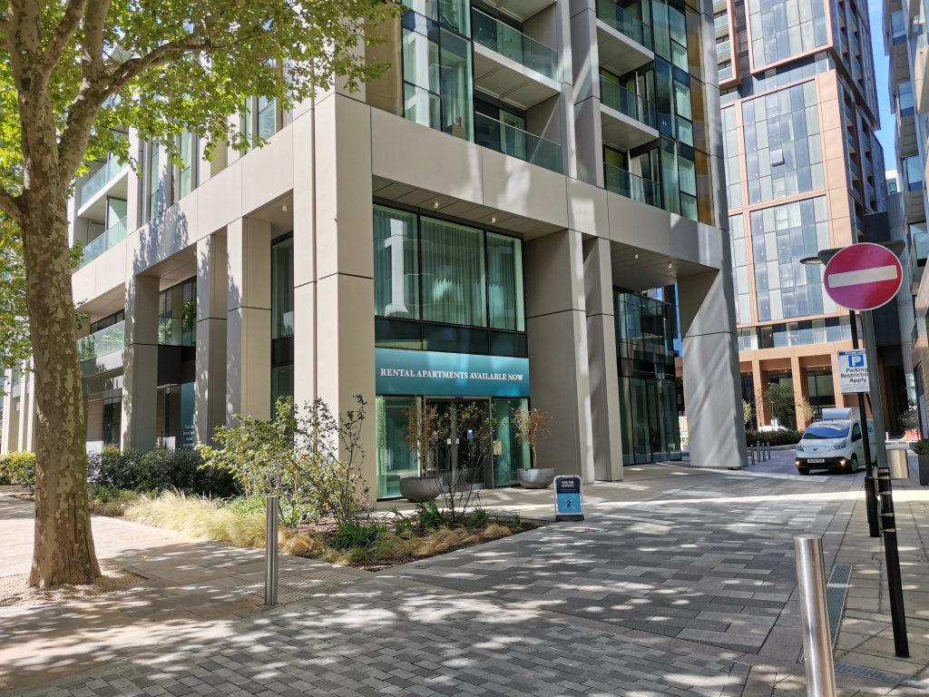 Charles Hope Canary Wharf South Quay