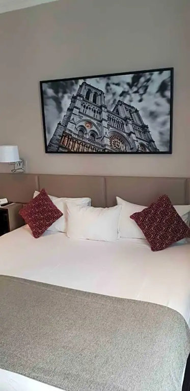 Standard Double room with balcony (full double bed)