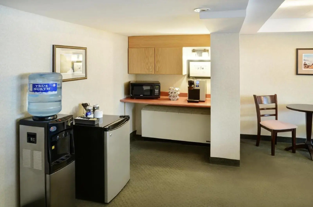 Greenwood Inn & Suites - Général