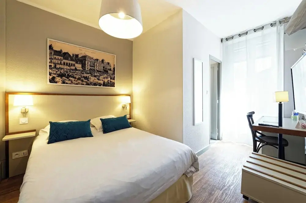 Economy room
