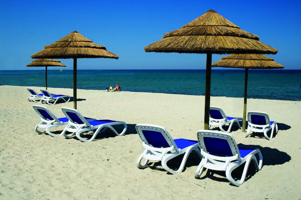 Beach & Waterfront