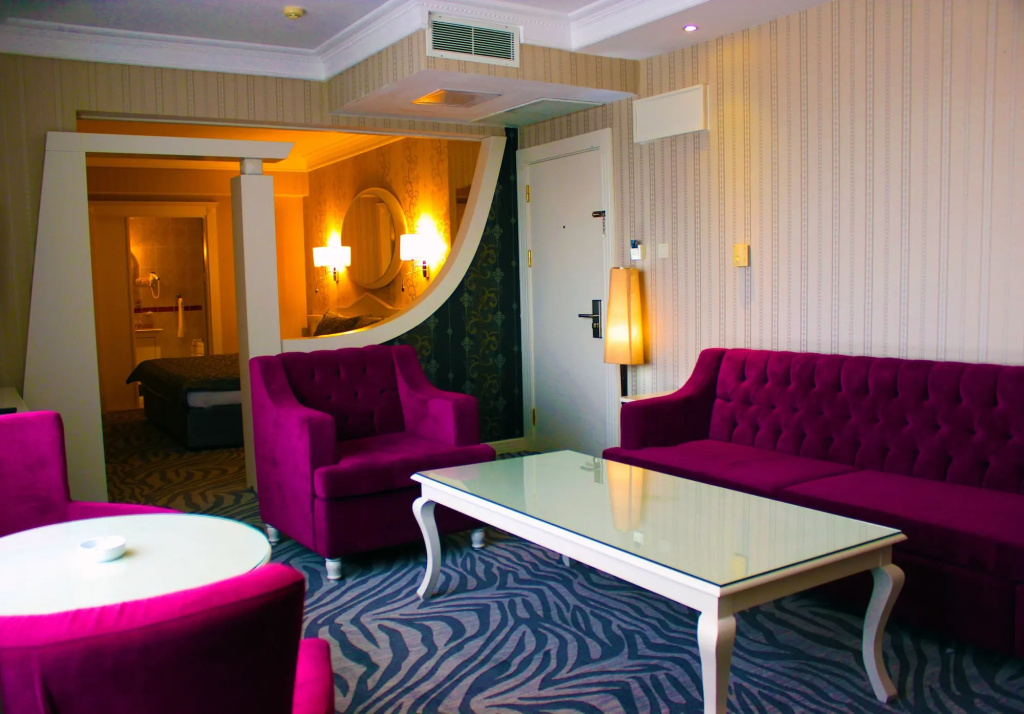 Lobby & Reception